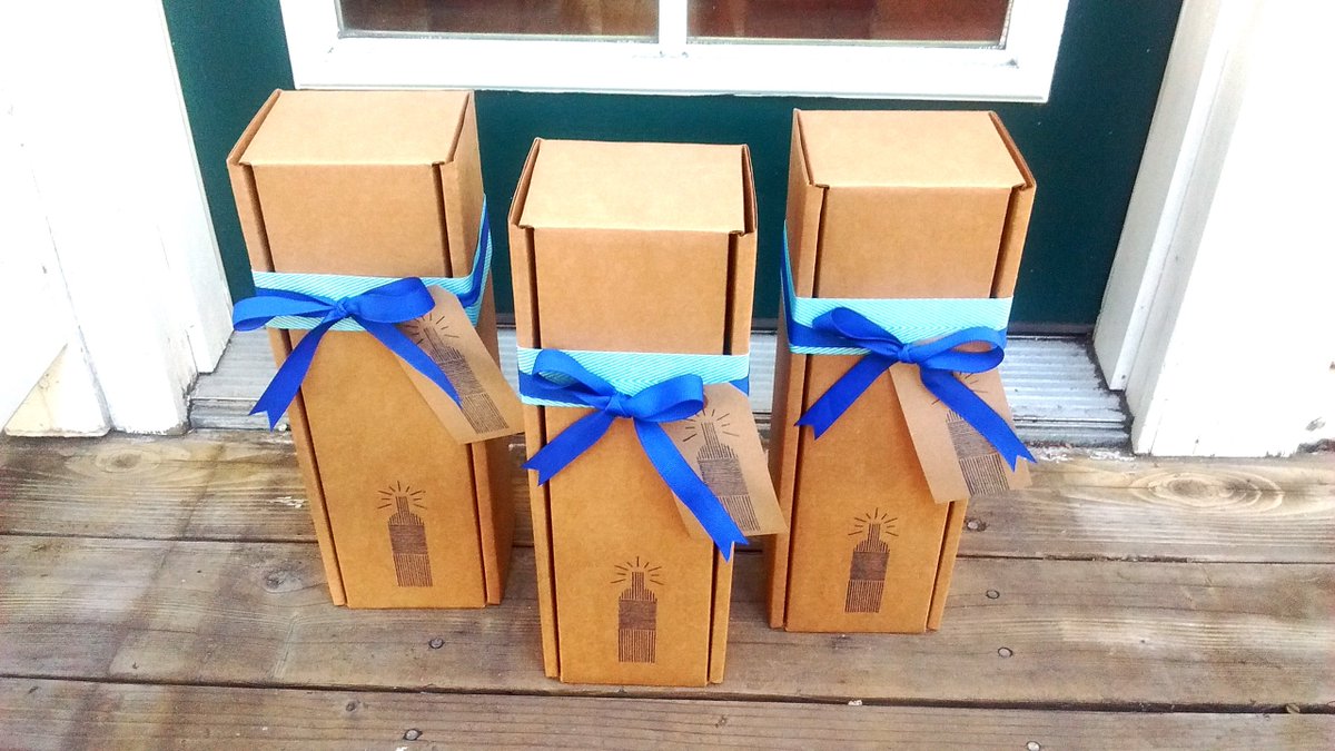 PopUpEventsSF's tweet photo. Check out @VinKindWine wine delivery + curated gifting service during the #dogpatchwinewalk! https://t.co/s0fdad8m3Y https://t.co/nWuJfr3HLZ