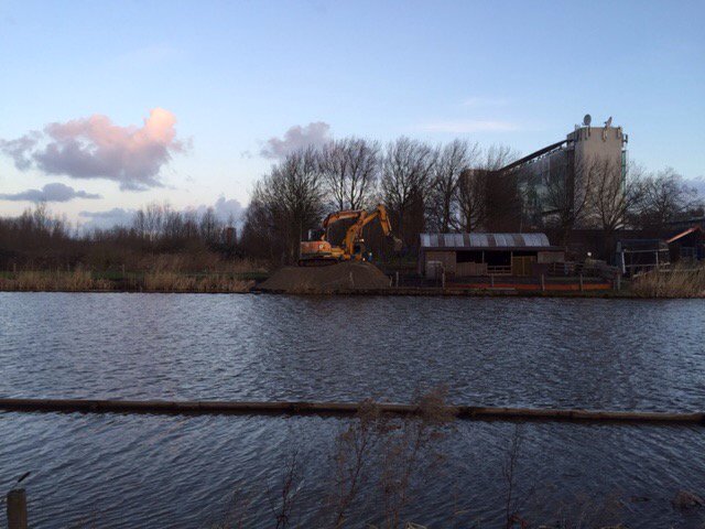 HoeveAckerdijk's tweet photo. Start bouwen verbindingsbrug #Technopolis TU Delft met #Schiezone- Akkerdijkse bos. Op weg naar een Groene Campus. https://t.co/i7TkHDuDkg