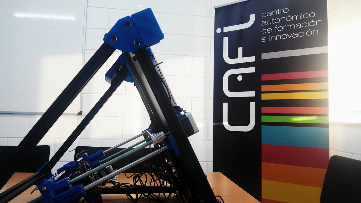 Brinka3D's tweet photo. Curso de Ensamblaxe de Impresora 3D no @CAFIgalicia - Moitas grazas ás asistentes! #Impresión3D #STEAM #Galicia3D https://t.co/xsq8jbdCG4