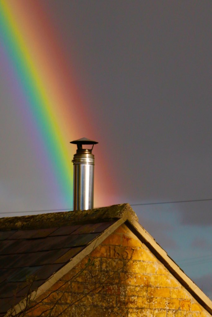 CotswoldBlog's tweet photo. @BBCWthrWatchers stunning rainbow over Blockley in the #Cotswolds this afternoon #weatherwatcher https://t.co/AeuyF9ajat