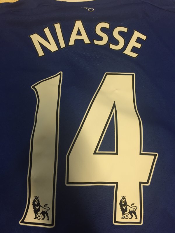 FansEverton's tweet photo. Oumar Niasse, 14 numaralı formayı giyecek. #EFC #WelcomeOumar https://t.co/STLU0viZ7O