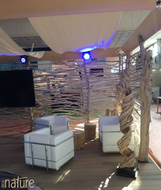 deconature's tweet photo. Découvrez notre réalisation de stand en bois flotté au salon de l'habitat de Montpellier https://t.co/0blCE6D0eK https://t.co/nep3ihIewd