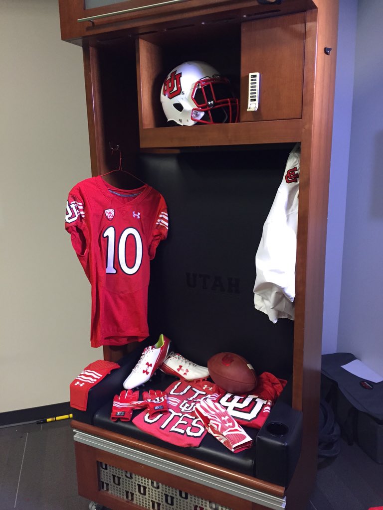 UtesEquipment's tweet photo. Congratulations @Lilsaint626 ! Welcome to the Utah Football Family! Your #UteArmour is ready! #UtahNSD16 https://t.co/C9nn6IYGjG