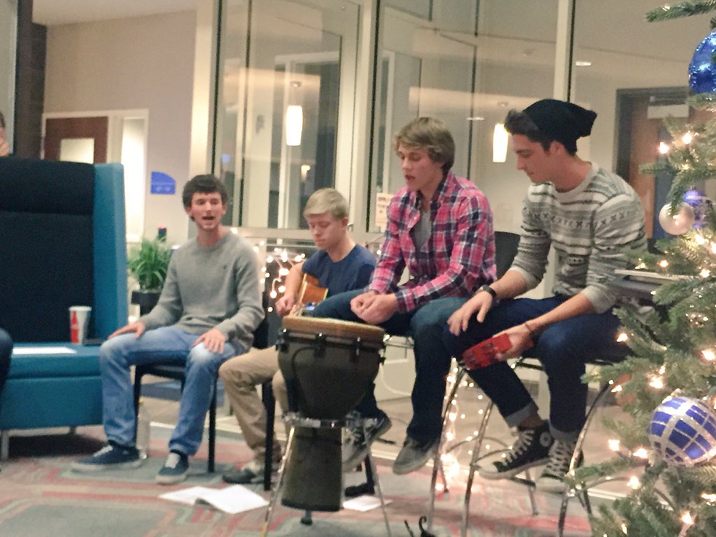 eastsidedive's tweet image. Music brings people together. #eastsidedive