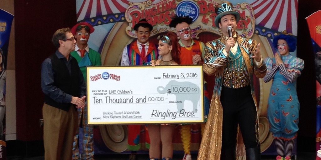uncchildrens's tweet photo. And thanks @RinglingBros for giving to pediatric oncology research, accepted by UNC Children's Dr. Stuart Gold! https://t.co/lsaSh0mhcn