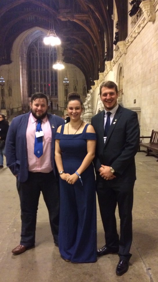 Pre-drinks at the Houses of Parliament, ready for <a href="/ILoveWeds/">ILoveWednesdays</a> 😝 @smsuvpcommunity @SMSUPresident  #ProjectViper