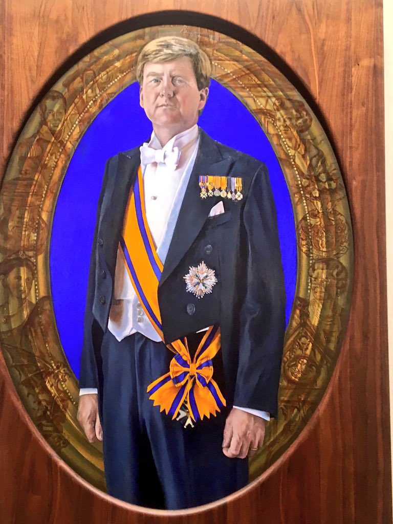 _C_mone's tweet image. Mooie onthulling van het schilderij koning @willemalexander gemaakt door kunstenaar @MMBroekman met bijzondere lijst