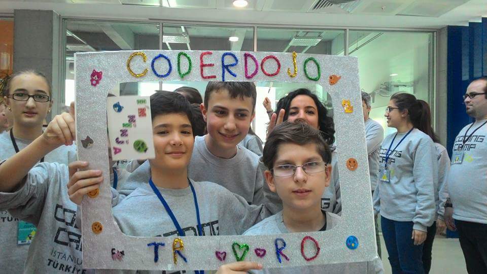 CoderdojoTurkey's tweet image. Moments from 2nd day of #codingcampistanbul :) Young coders at a photo break @coderdojotm @CoderDojo @genchayatvakfi