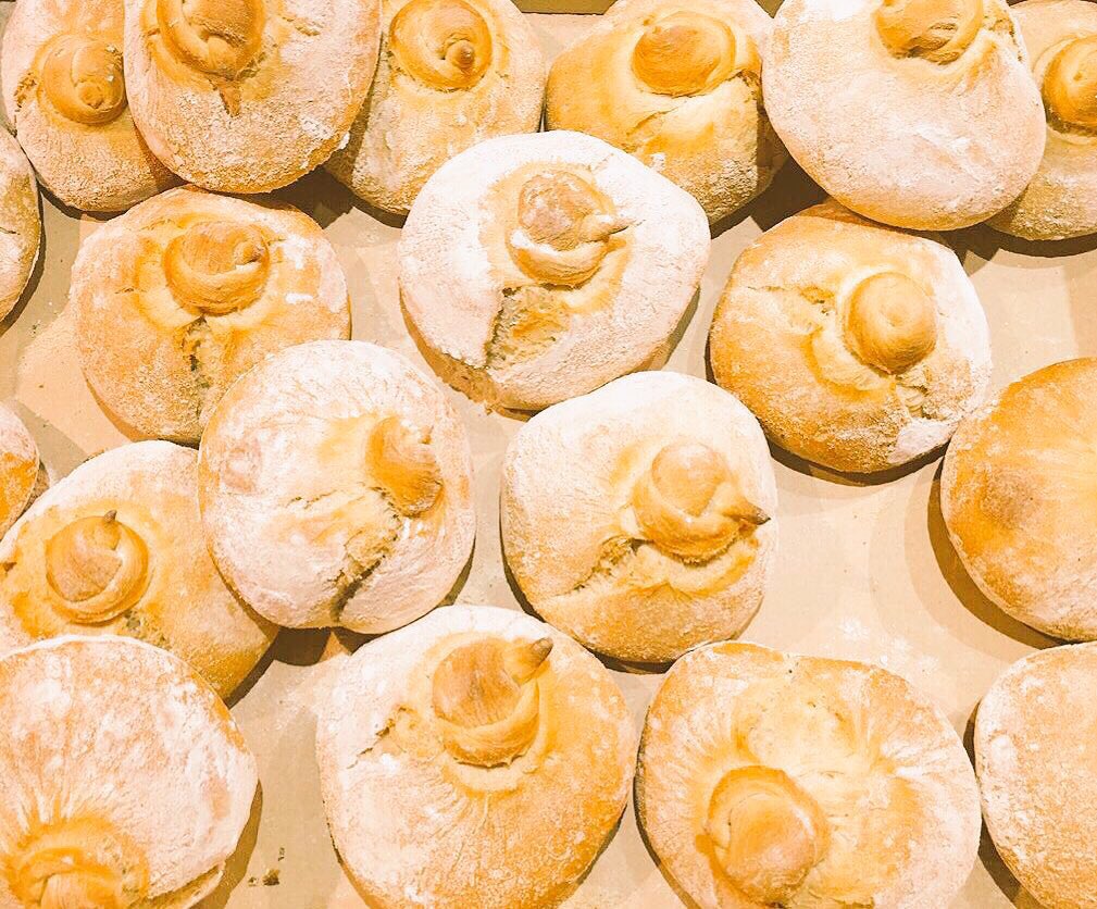 micotamadrid's tweet photo. Nuestro pan Gallego de cada día
Horno de leña
#microplanmadrid #madrid #restaureando #venteprivee_es #TeVeoenMadrid https://t.co/6lOaONDzp6