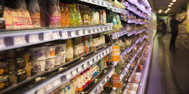 lemondefr's tweet photo. La loi sur la lutte contre le gaspillage alimentaire adoptée au Parlement https://t.co/fuQZedCAUh https://t.co/espsrb9l9O