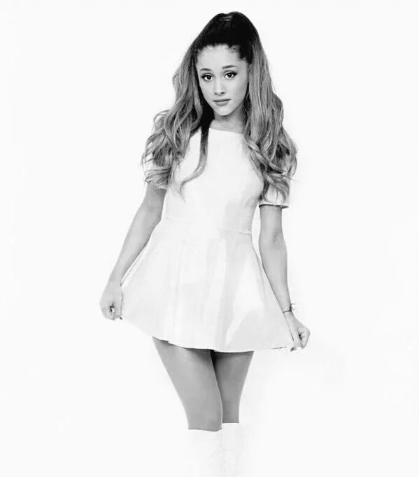 rdmanews's tweet photo. RT to Vote -- #VoteArianaGrande #KCA https://t.co/BGX46S8p5S