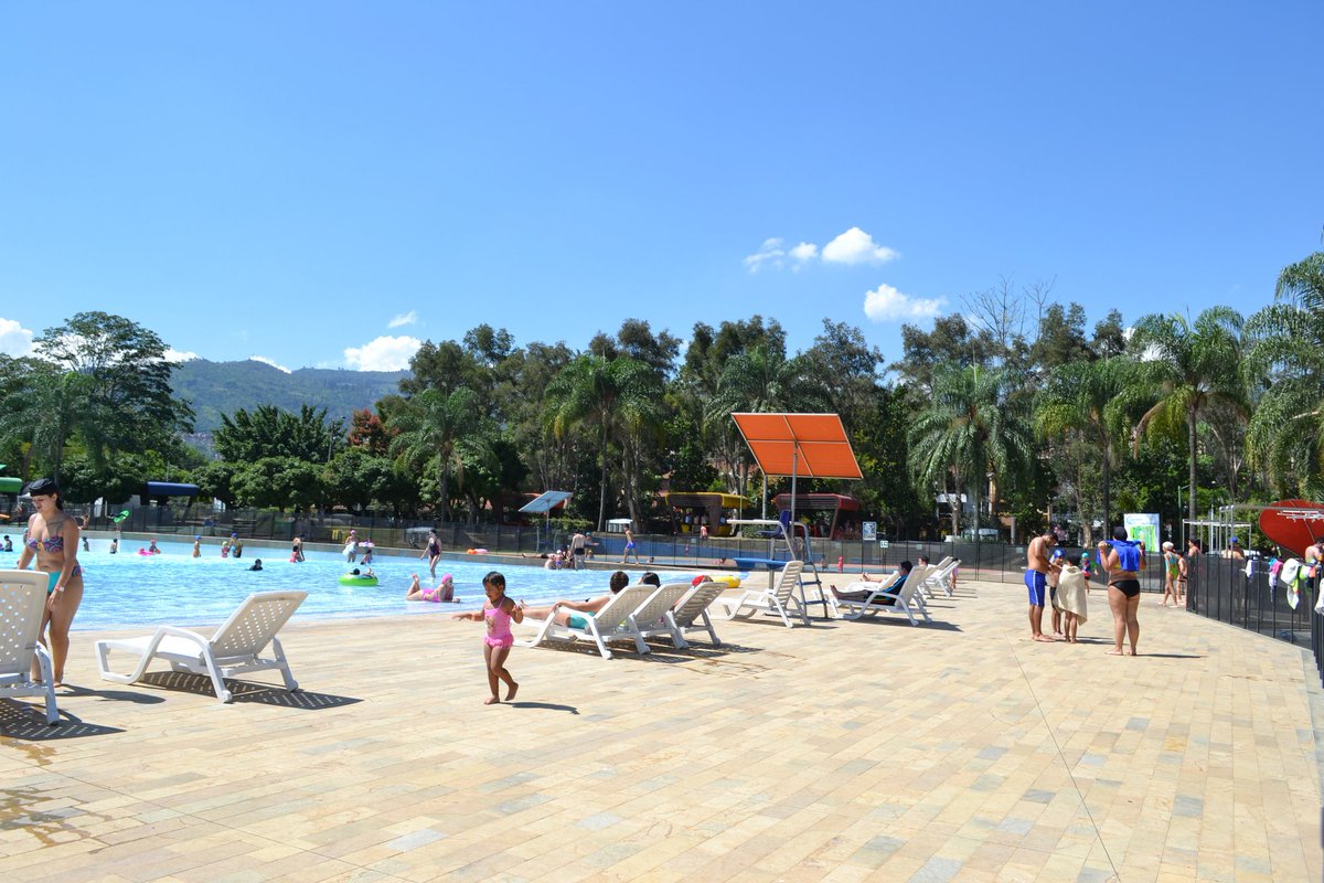 ¡Que viva el sol y la alegría! Te esperamos para vivir un refrescante #SplashdeAlegría.