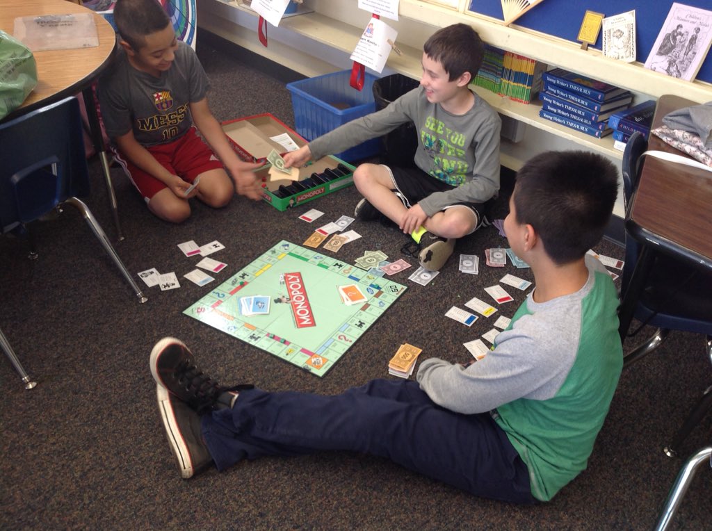 Room 1 at SHES tweet media