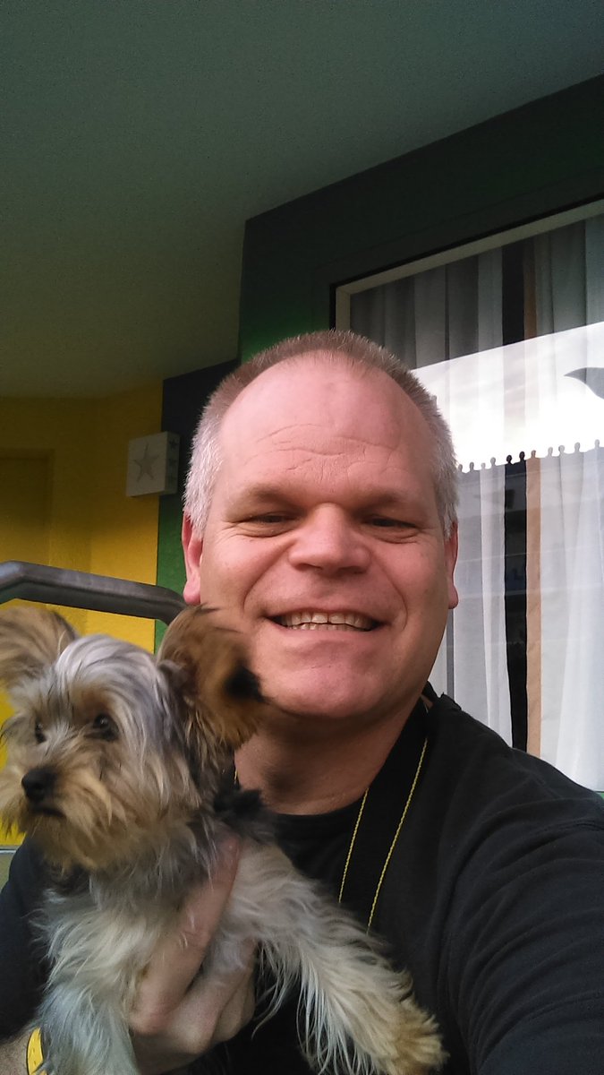 CMO_StuOptServ's tweet photo. Assistant coach's dog made the trip, now it made the selfie album. #bossmanniemiselfies2016 https://t.co/c68pgdadUy