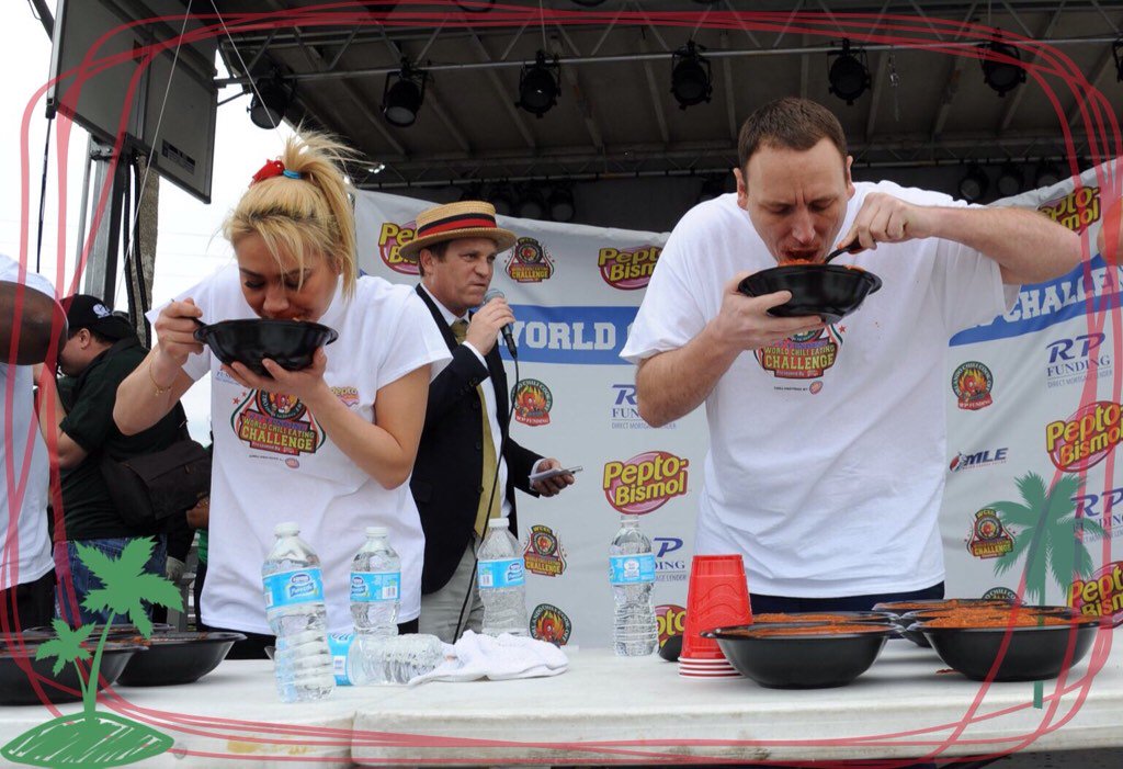 OMGitsMIKI's tweet image. Flashback to 2015: @ORLChiliCookoff @eatingcontest w reigning champ @joeyjaws. Round 2 goes down this Saturday!