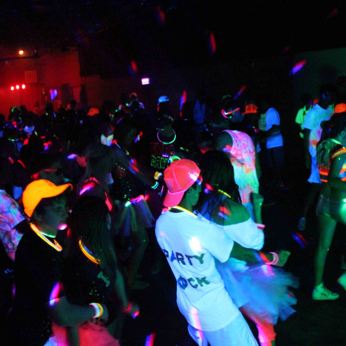 ChaoticEvents's tweet photo. All hype all night https://t.co/qHPyWv9doQ