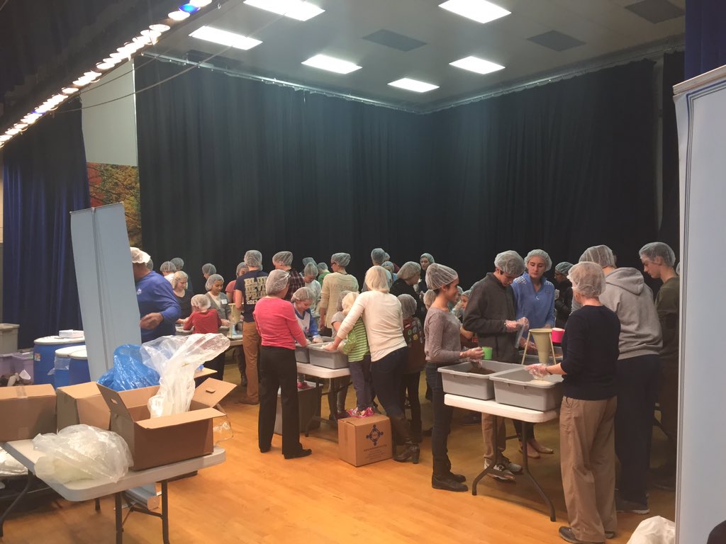 Moussa Hamka (@hamka_moussa) on Twitter photo Amazing event <a href="/GPSouthHS/">Grosse Pointe South</a> "The Spirit of Giving" Our community has come together to provide meals & service to others Amazing event <a href="/GPSouthHS/">Grosse Pointe South</a> "The Spirit of Giving" Our community has come together to provide meals & service to others