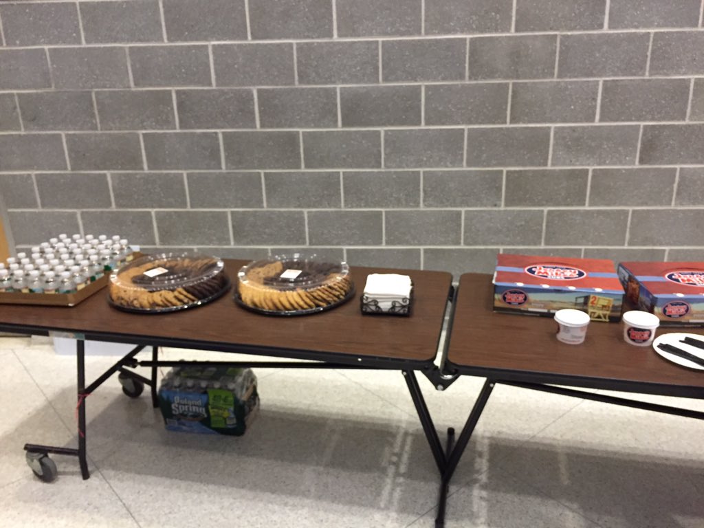 RelayForLifeTF's tweet photo. Come out and have some refreshments! #rfl2k16 #1falconnation https://t.co/4Ie02HiEGB
