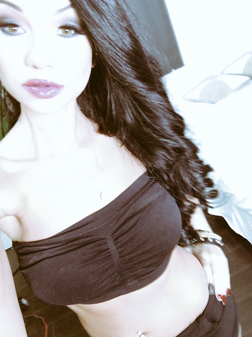 Happy hump day! https://t.co/eM4bGAE70Q