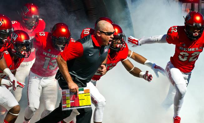 BornAndRaisedLV's tweet photo. How Tony Sanchez built one of the best #UNLV recruiting classes of all time https://t.co/ul9rpNQD62 https://t.co/BYwFEoyyGa