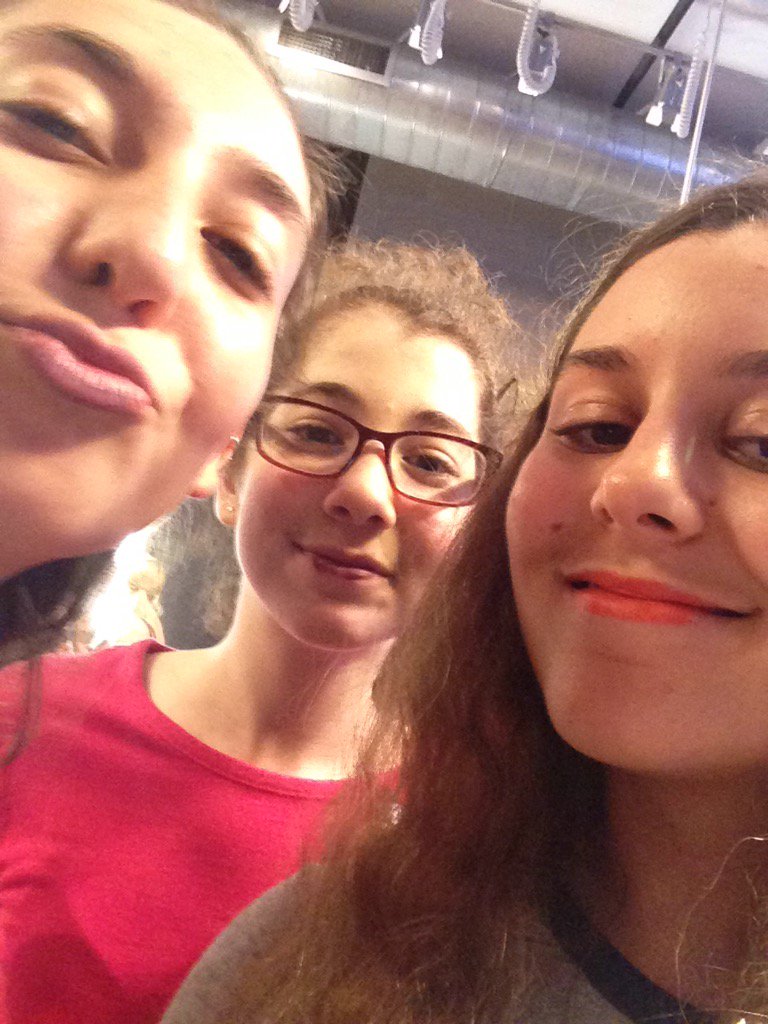 TalBbg's tweet photo. @lolambbg lipstick and they got mad so we couldn't all try https://t.co/MDJGHX85vR
