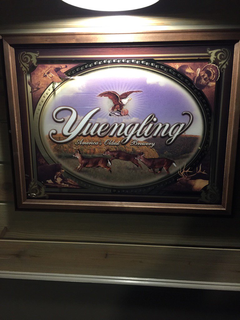 YuengsandThings's tweet photo. #YuenglingtoMS @Yuengling_Beer @MartinsBar39201 Love this Mirror https://t.co/lLMjTbJ8fq