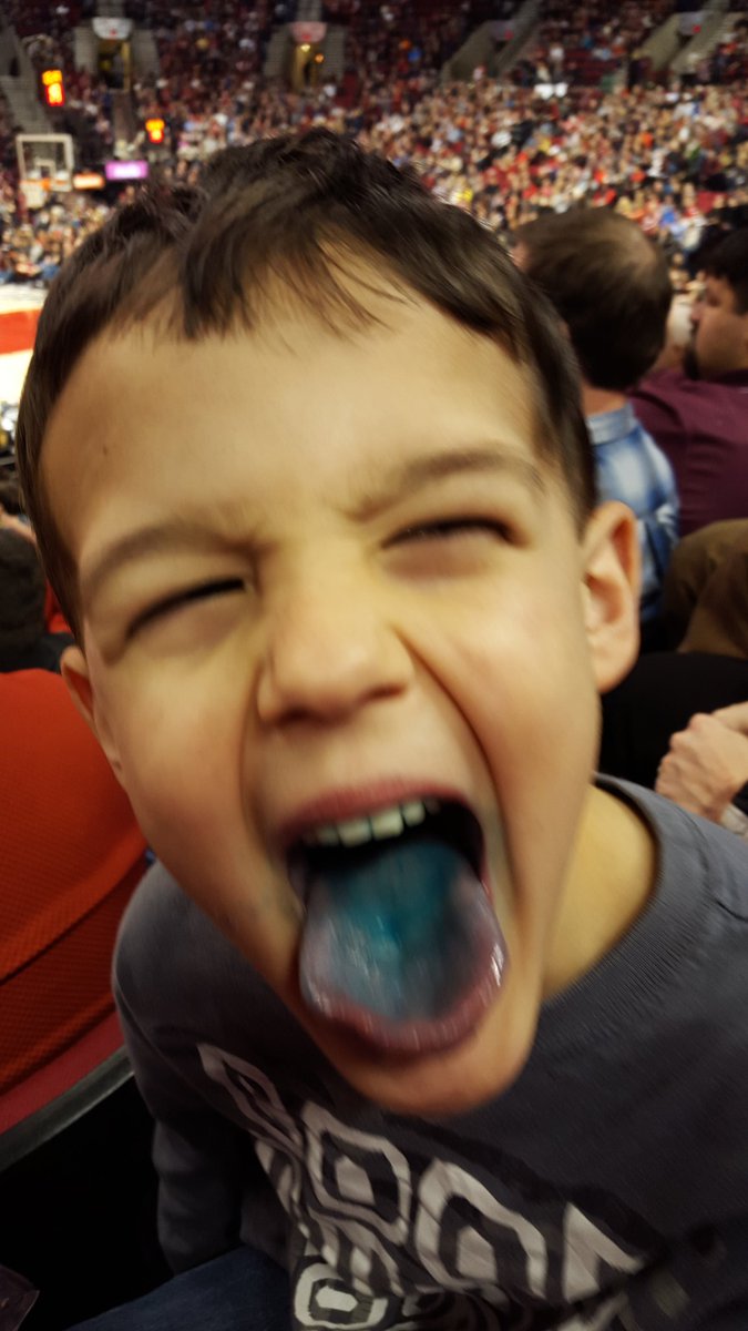 AnRoFox's tweet photo. #DameFace @Dame_Lillard @trailblazers https://t.co/WfZ3XCIWLg