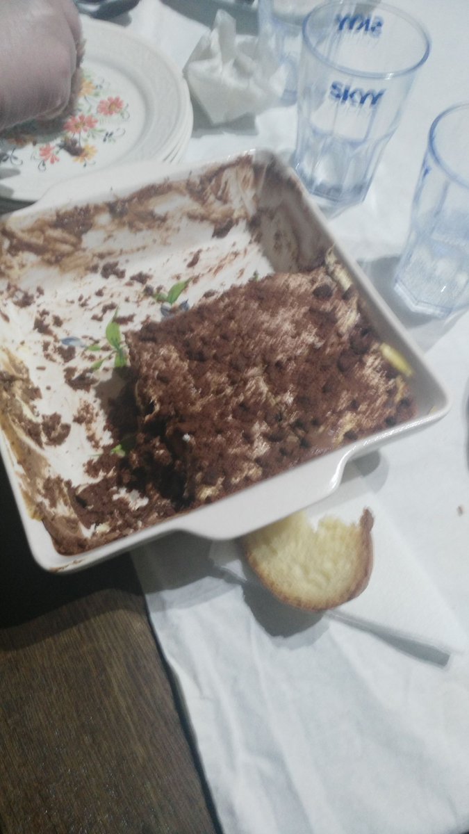 im_Anto_asr's tweet photo. Missione assaggio #tiramisΓΊ #CaKe #sweetproposal https://t.co/dYxDINOZm3