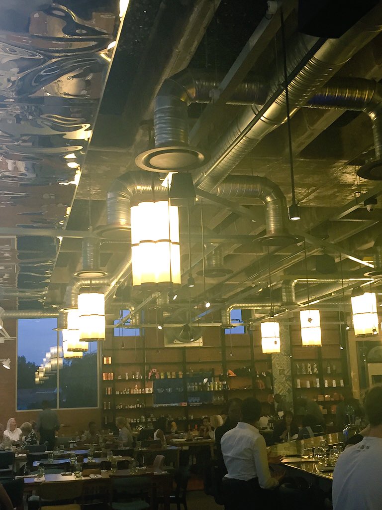 Danica_Helfrich's tweet photo. This might become my new favourite hang out place for lunch, dinner or after work drinks. #socialkitchenbar https://t.co/DP188HJTmj