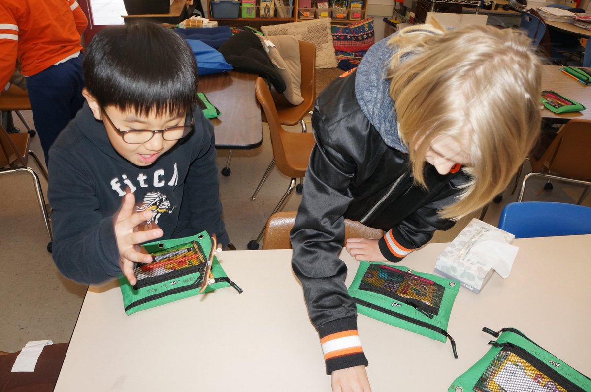 TeamRoom9SR's tweet photo. @lasdk8 @BobcatsSR caught in PLAY mode #GSPD2016 https://t.co/BMptlX9Pgt
