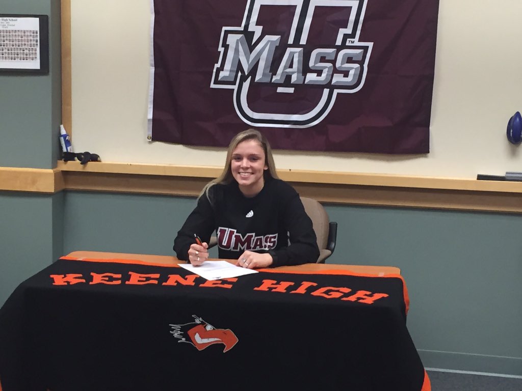 Leadfoot607's tweet photo. Keene High girls' soccer player Emily Zwierchowski signs her letter of intent to play at UMass https://t.co/qOt7DHg78z