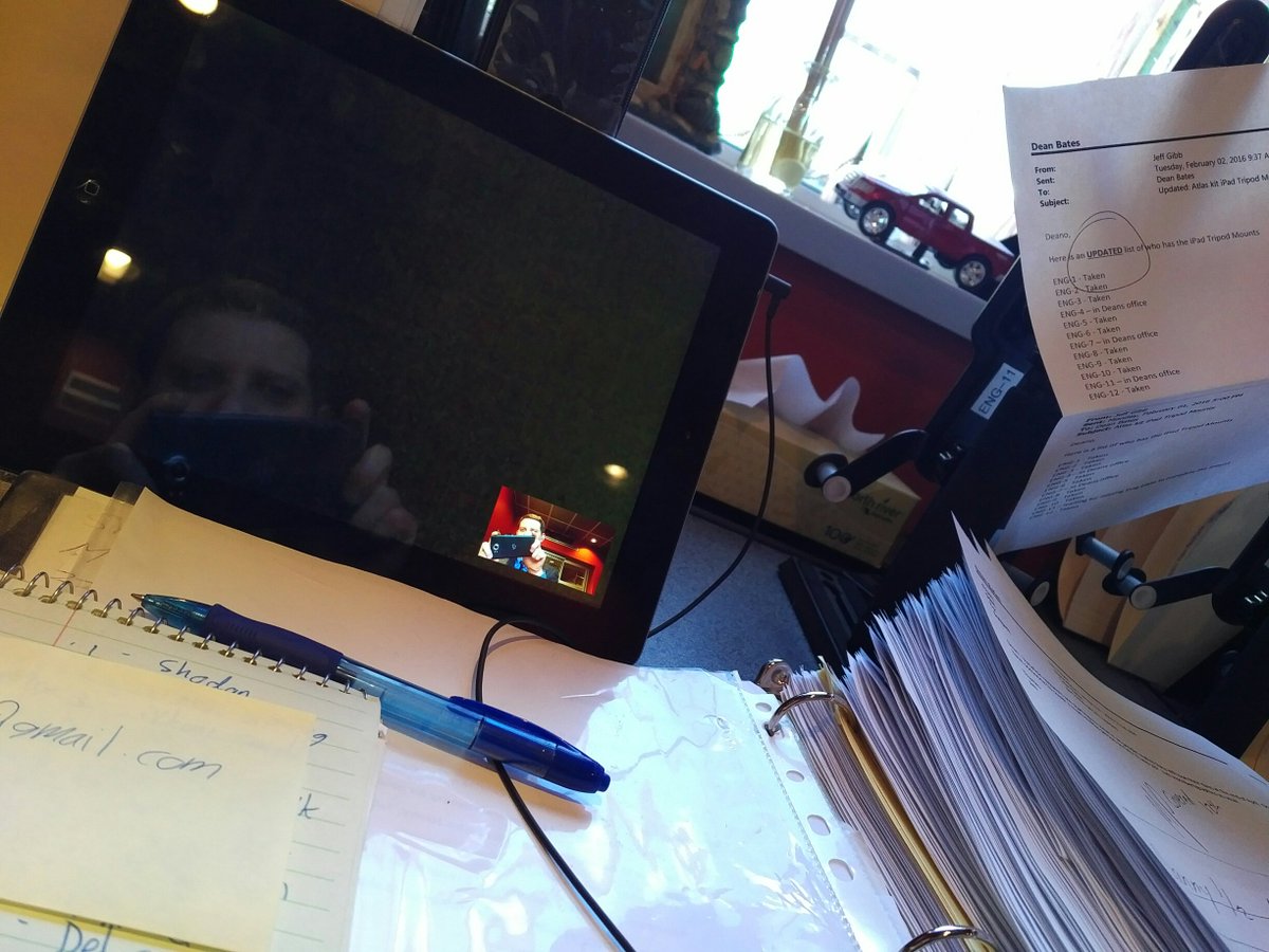 carmilevy's tweet photo. This is what improvised live TV looks like when all you have is an iPad and no stand. #TVlife #DamnThisIsFun https://t.co/Fc5lyufr2E