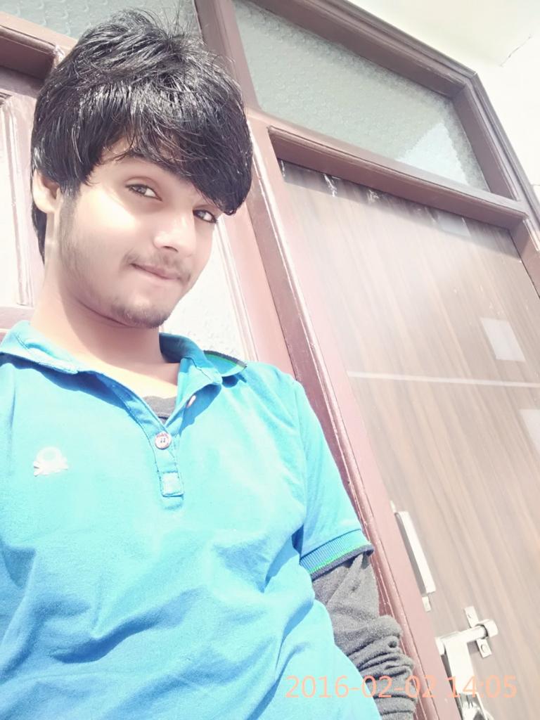 SarfarazAr's tweet photo. sarfaraz king https://t.co/Ds9e8WMT1w