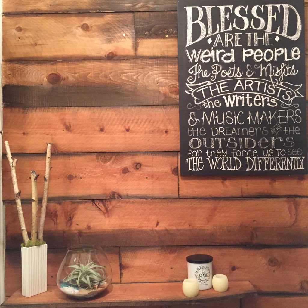 PLilthngs's tweet photo. Grand opening 3/6 12-7pm 4415 Village Rd. Long Beach CA https://t.co/wEcfEraF0m