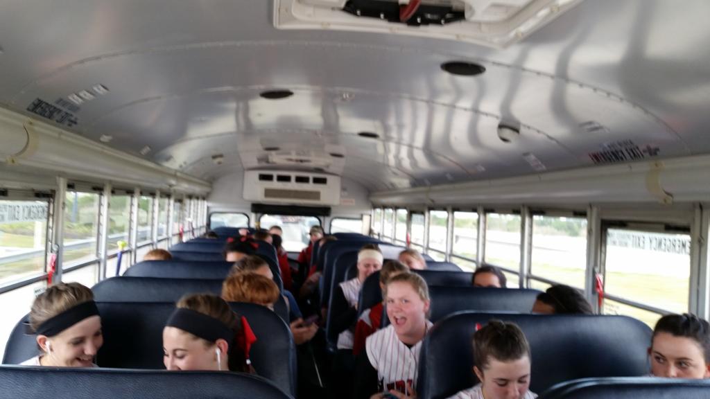 VBHS_Softball's tweet image. First game of the season v. MCHS. game time is JV at 5 Varsity at 7. #veropride #vbhssoftball