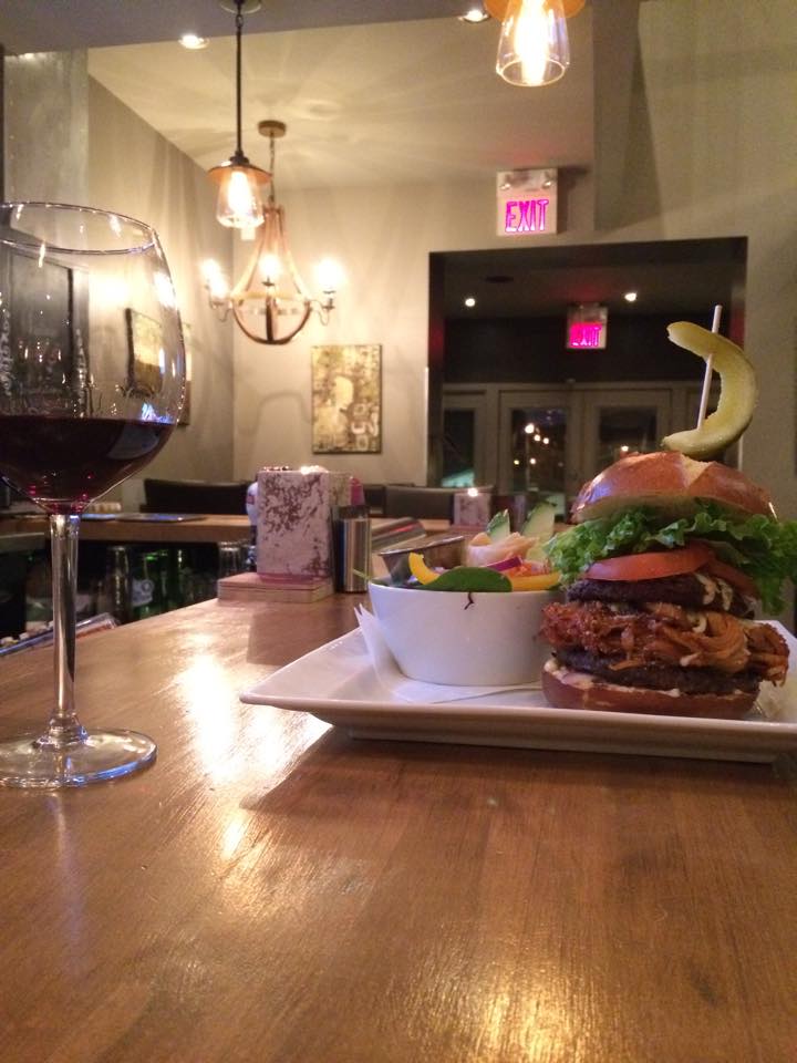 211Main's tweet image. BURGER NIGHT @ 211! 

All beef burgers on our menu are $11 beginning at 5pm!