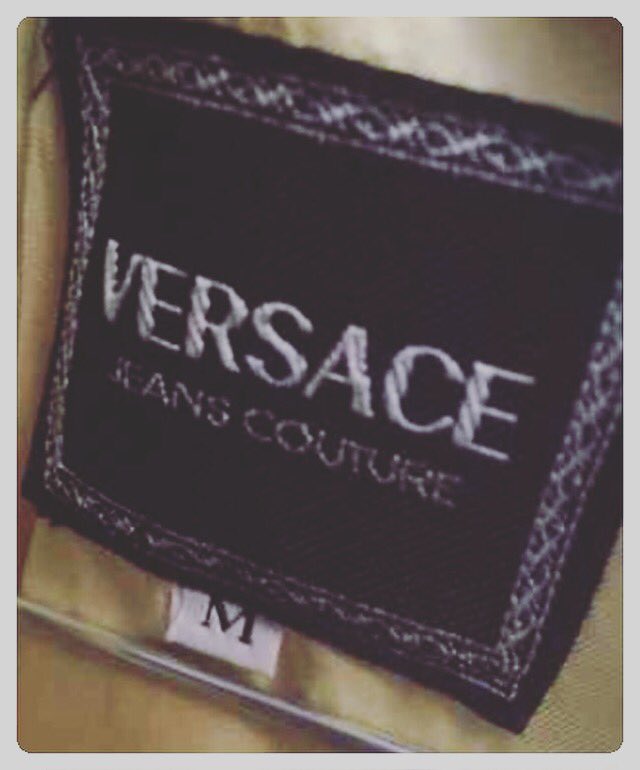 GGLondon2016's tweet photo. #Versace gilet #OnSale @GGLondon2016 #Vintage #PopUp #Boutique #EastDulwich https://t.co/Hw9LJEAxxl