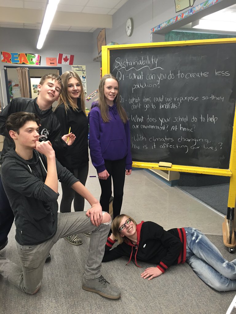 KelliWhite6's tweet photo. Prepping our ideas for #myclasschat today https://t.co/Kprf9Ga2rq