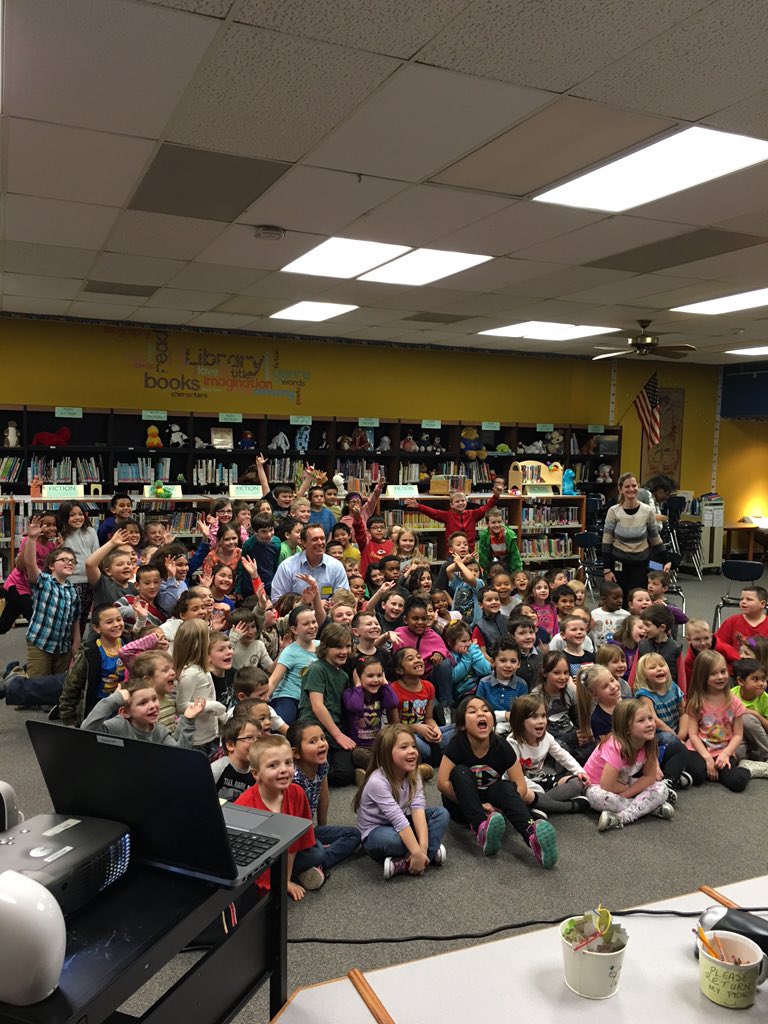 CaseyKuska's tweet photo. Thanks @ChrisSuchanKCTV for coming to visit with our kids today about weather! They learned so much!! #isdstrong https://t.co/oEo2rBlgQP