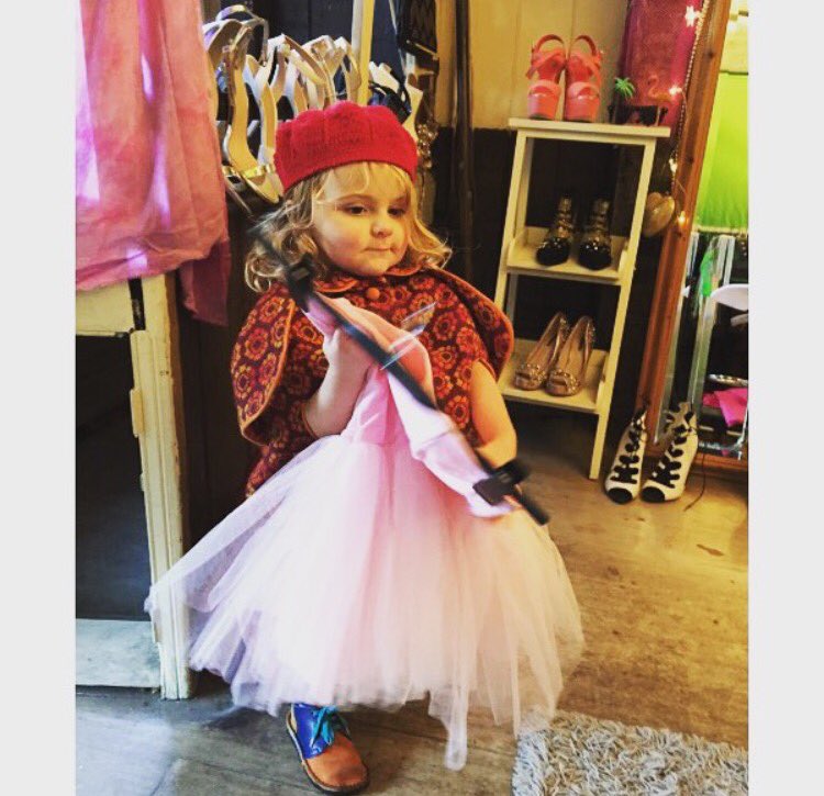GGLondon2016's tweet photo. Some of our mini shoppers wearing @GGLondon2016 #GGLondon #Vintage #MiniShoppers #StyleyourselfHaps https://t.co/jWLdzXeTWL
