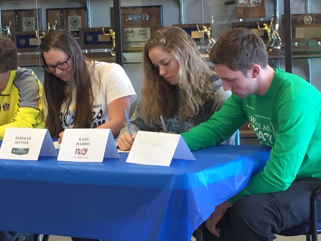 SF_SwimTeam's tweet photo. Happy signing day to these 3 seniors! We are so proud of you! https://t.co/xALG93ozWK