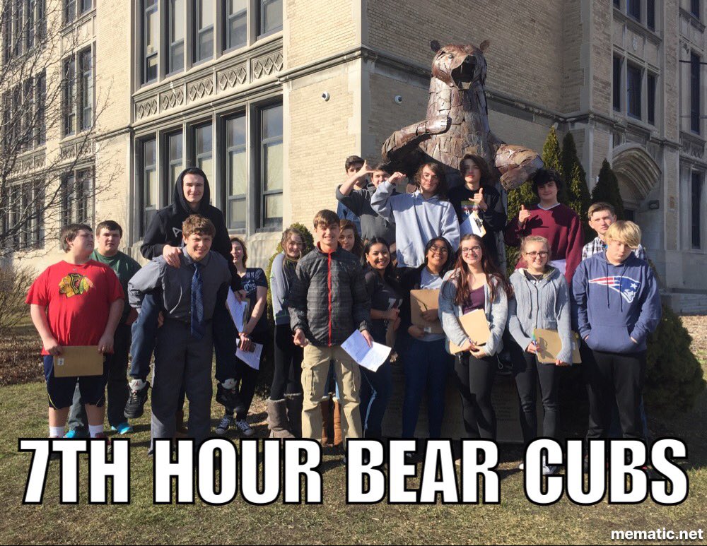 mrstwellz's tweet photo. Blustery winds didn't stop the fun in 6th & 7th hours!🌬☀️🌎. #weatheringlab #earthscience https://t.co/9pvlOSVDbX