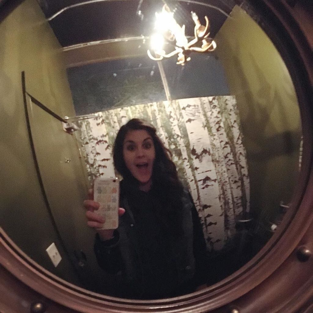 12thSouth's tweet image. @nekomybrand | Men's room selfie snipe 👌🏼 #desperate #hadtopee #latergram