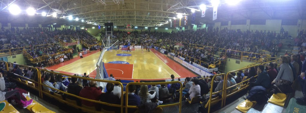 ToniMigueldlt's tweet photo. Noche de baloncesto con @AlexGarci14 🏀 https://t.co/3c62InUhIZ
