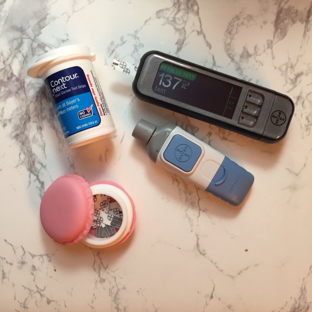 MyDBlueLife's tweet image. How cute is my little macaroon for my used test strips??💕😋 #T1D