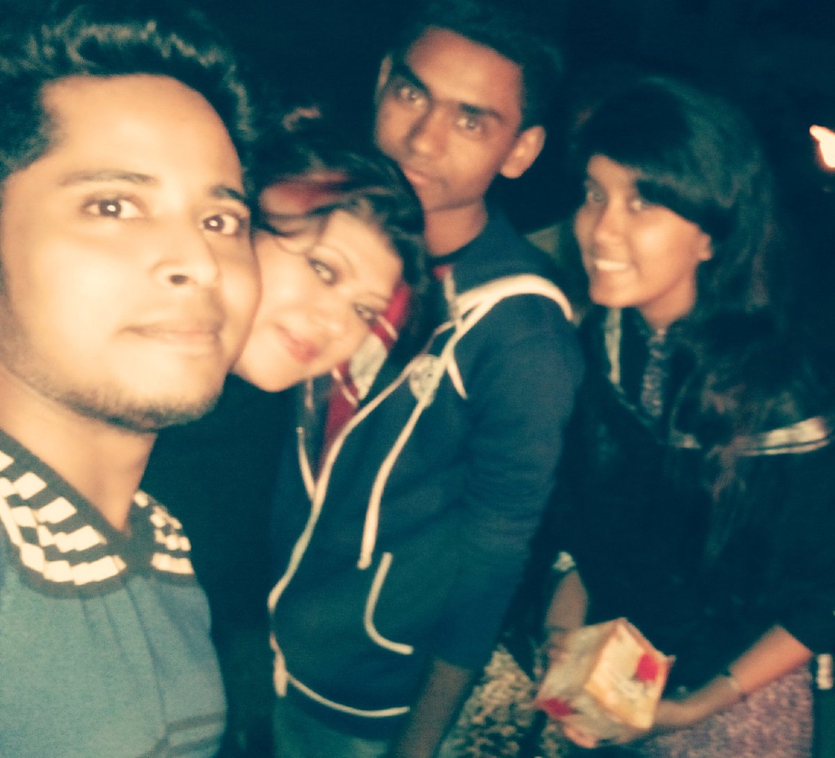 apusinger's tweet image. 