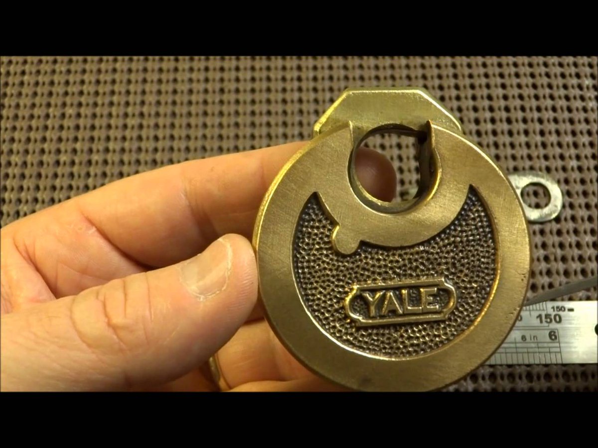 Locks are beautiful and this Antique Yale Pancake Padlock is no exception. buff.ly/1NMrQoF via <a href="/YouTube/">YouTube</a>