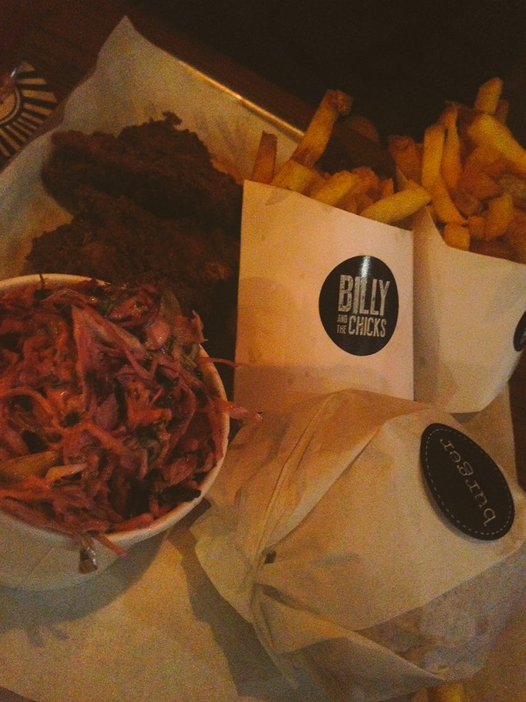 DeliciousLondon's tweet photo. Oh London! So many joyous eats to offer, tonight is @Billyandthechix #londonfoodie #deliciouslondon #chicken https://t.co/vG7ku6TwC3
