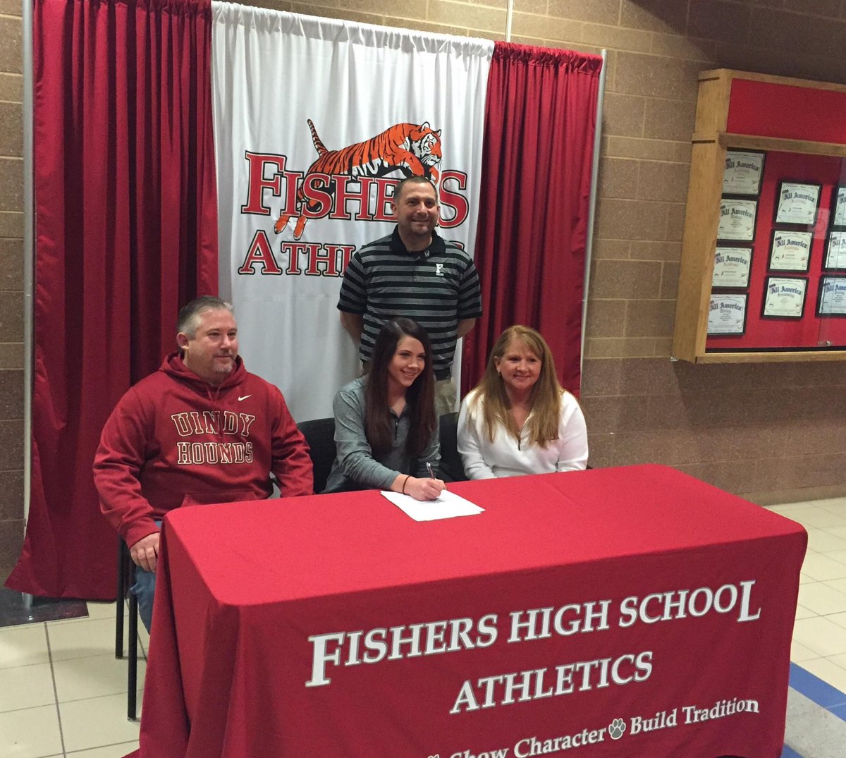 Signing of local talent Alyssa Baker adds to UIndy family and 2016 recruiting class. Welcome Alyssa!