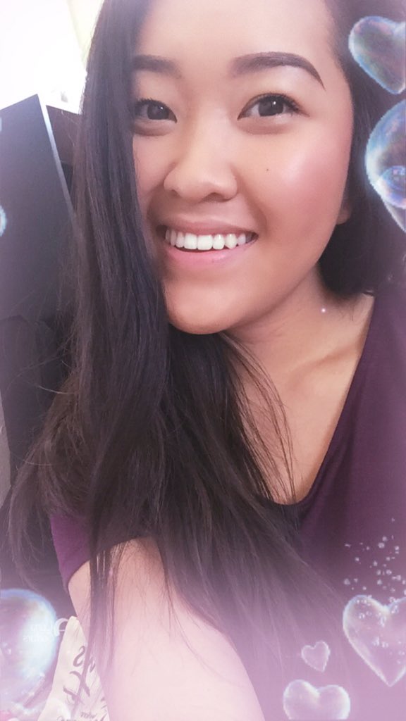 heyyimlily's tweet photo. WHEN SNAPCHAT FILTERS MAKE U LOOK GUUUDDDD 😱😱💁🏽💁🏽 #hellatantho #lol #wrongfoundation #LoveYourself #hashtag https://t.co/J36rMSNFng